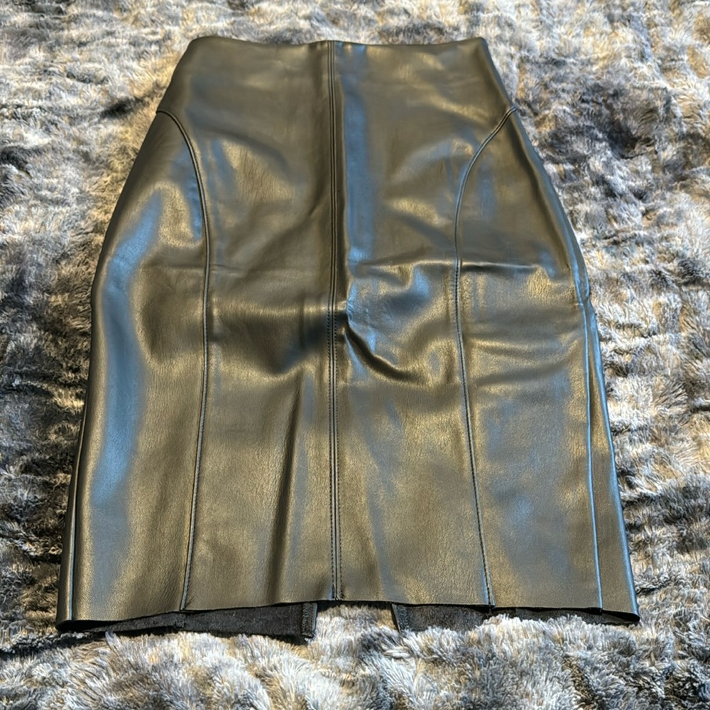 Express, size 0 petite, faux leather, pencil skirt. Back split, knee length.